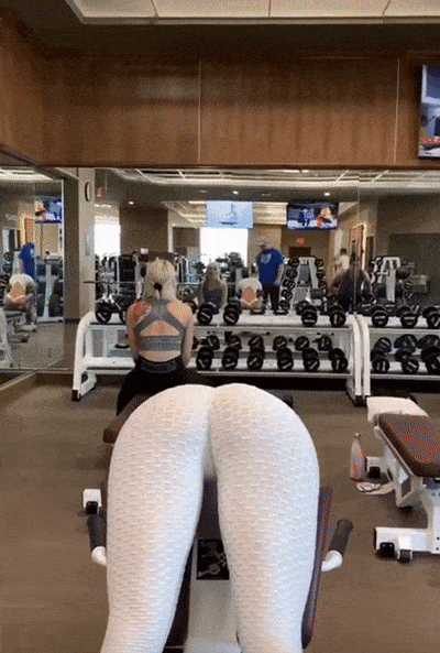 Gif - Lana Rhodes Working Out
