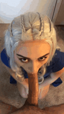 Gif - Daenerys Blowing Dick And Providing A Wink