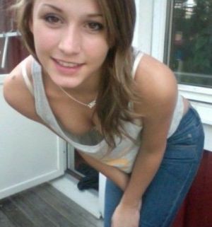 Pic - Thin Down Here Hottie, Daddy Wants To Watch Something