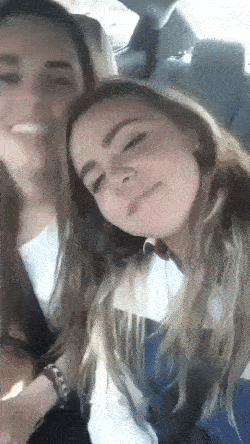 Gif - Stunners Making Out