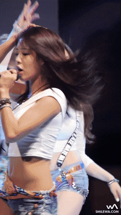 Gif - Eunsol Park Bambino, K-pop Group Molten Dance