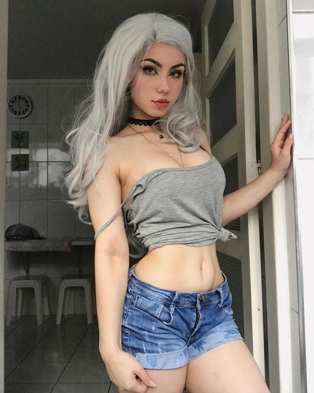 Silver-haired maria fernanda galvao