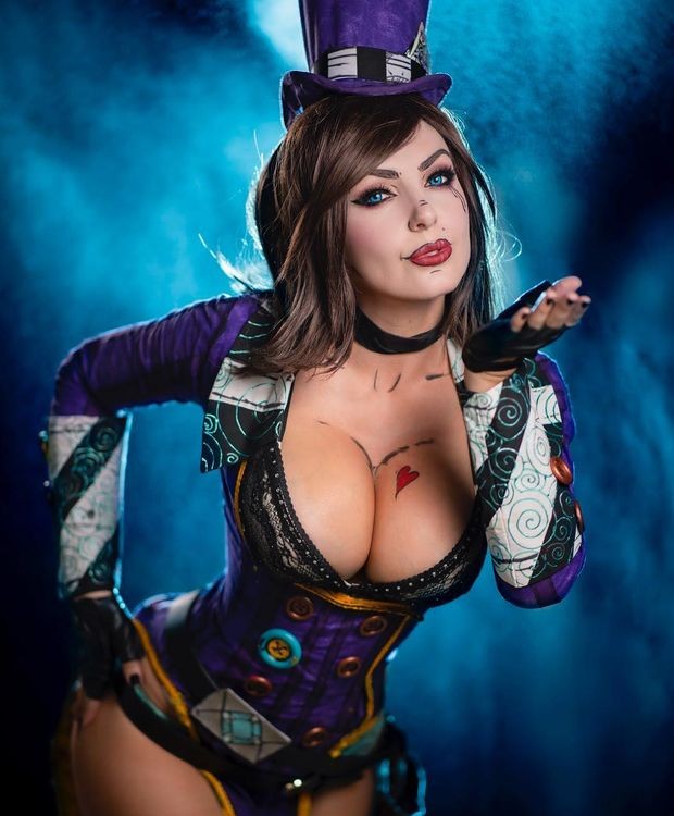 Jessica nigri raging moxxi