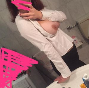 Pic - Inexperienced Teenager With Huge Boobs Demonstrates Works Clothing. What If My Manager Notices Im Not Dressed In A Brassiere Under? Will He Nail Me?