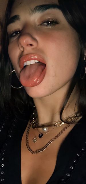 Pic - Dua Lipa: No Boobs But That Throat Would Drain Utter Testicles In S