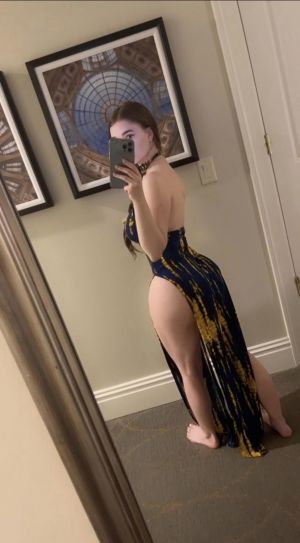 Pic - Thicc Realprettyangel In Sundress