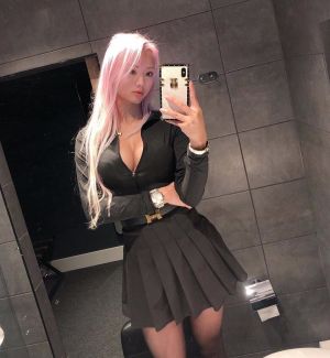 Pic - Handsome Chinese Whore With Pinkish Hair
