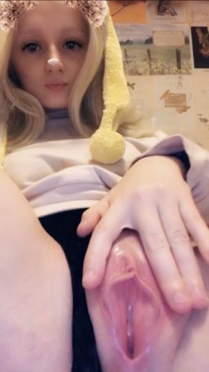 Pic - Sloppy Tiny Whore Vagina