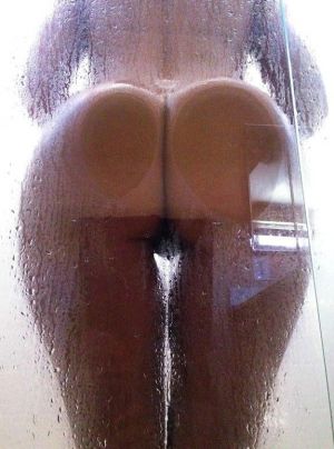 Pic - Cute Nude Butt